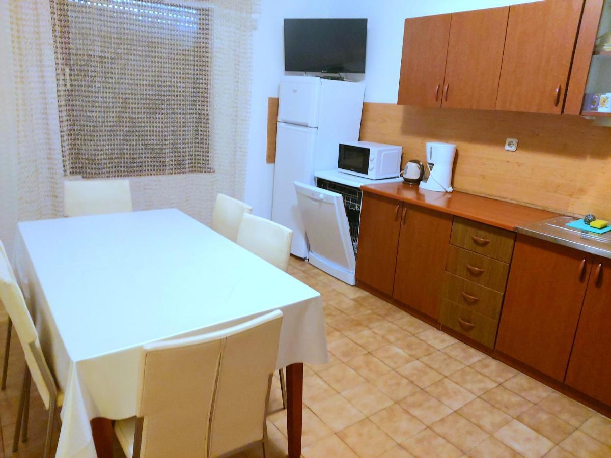 Apartman Arija-Pino Vodice Ngoại thất bức ảnh