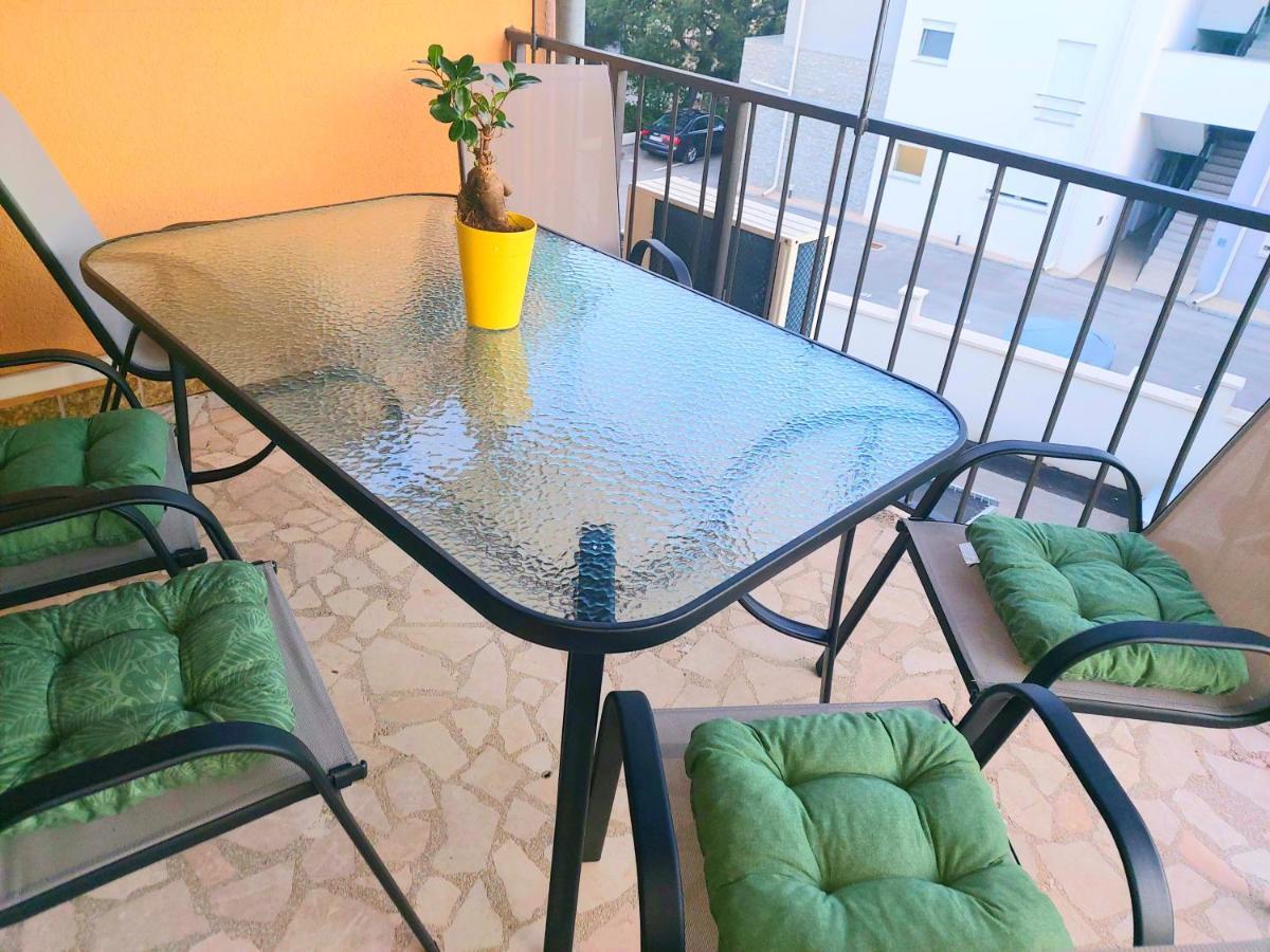 Apartman Arija-Pino Vodice Ngoại thất bức ảnh