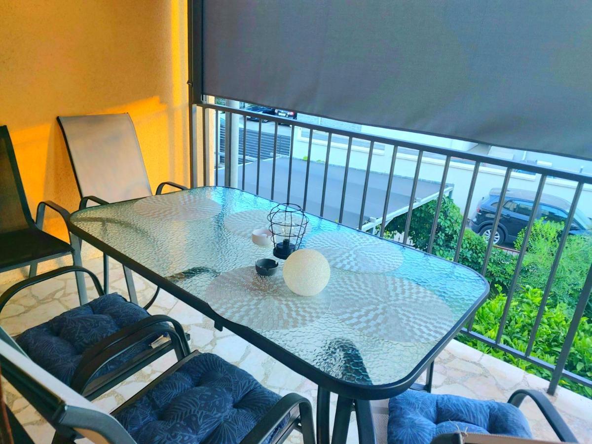 Apartman Arija-Pino Vodice Phòng bức ảnh