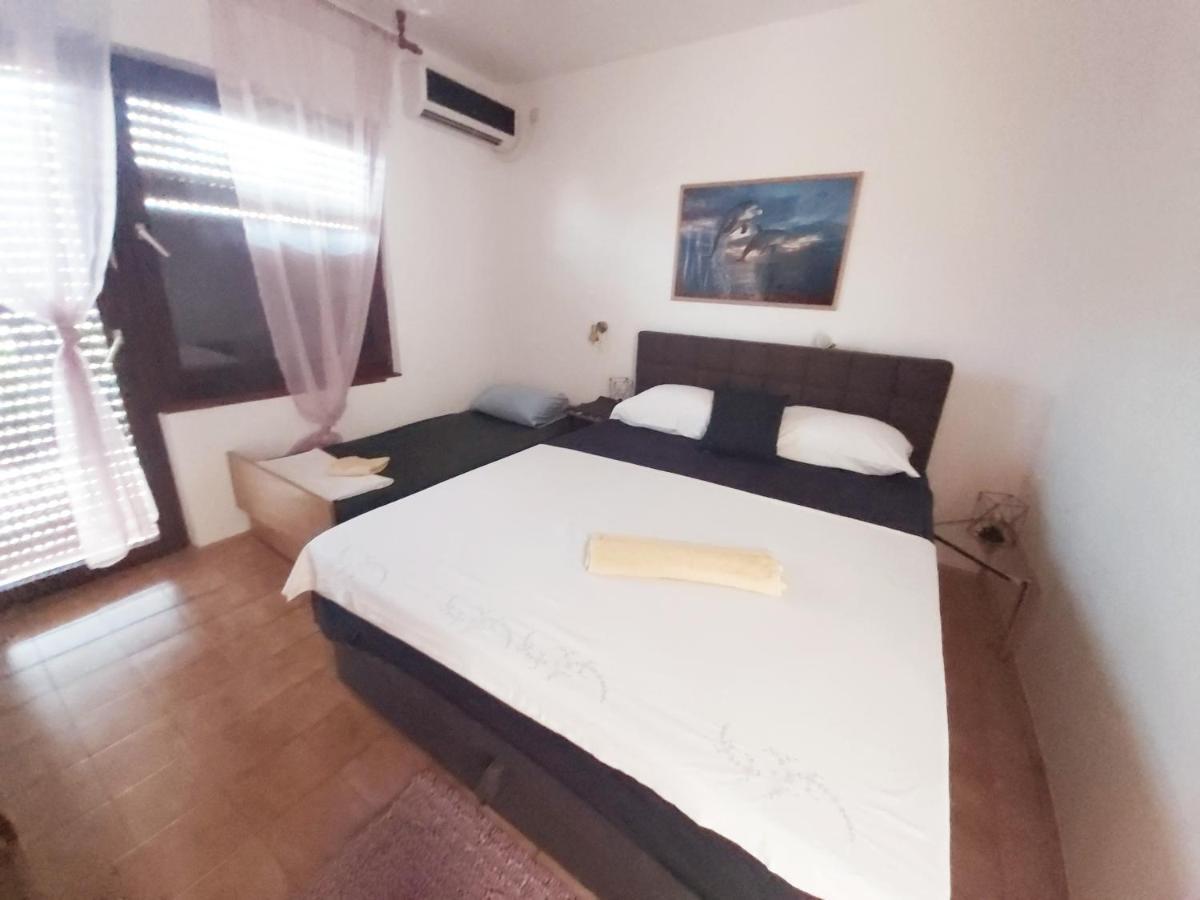 Apartman Arija-Pino Vodice Phòng bức ảnh