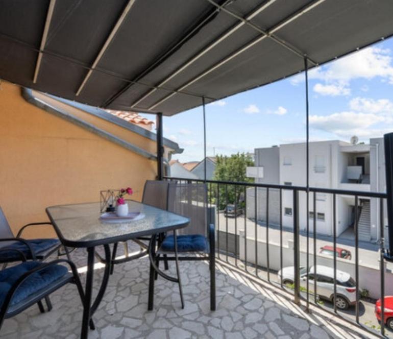 Apartman Arija-Pino Vodice Phòng bức ảnh